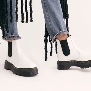 Dr. Martens 2976 Quad Chelsea Boot